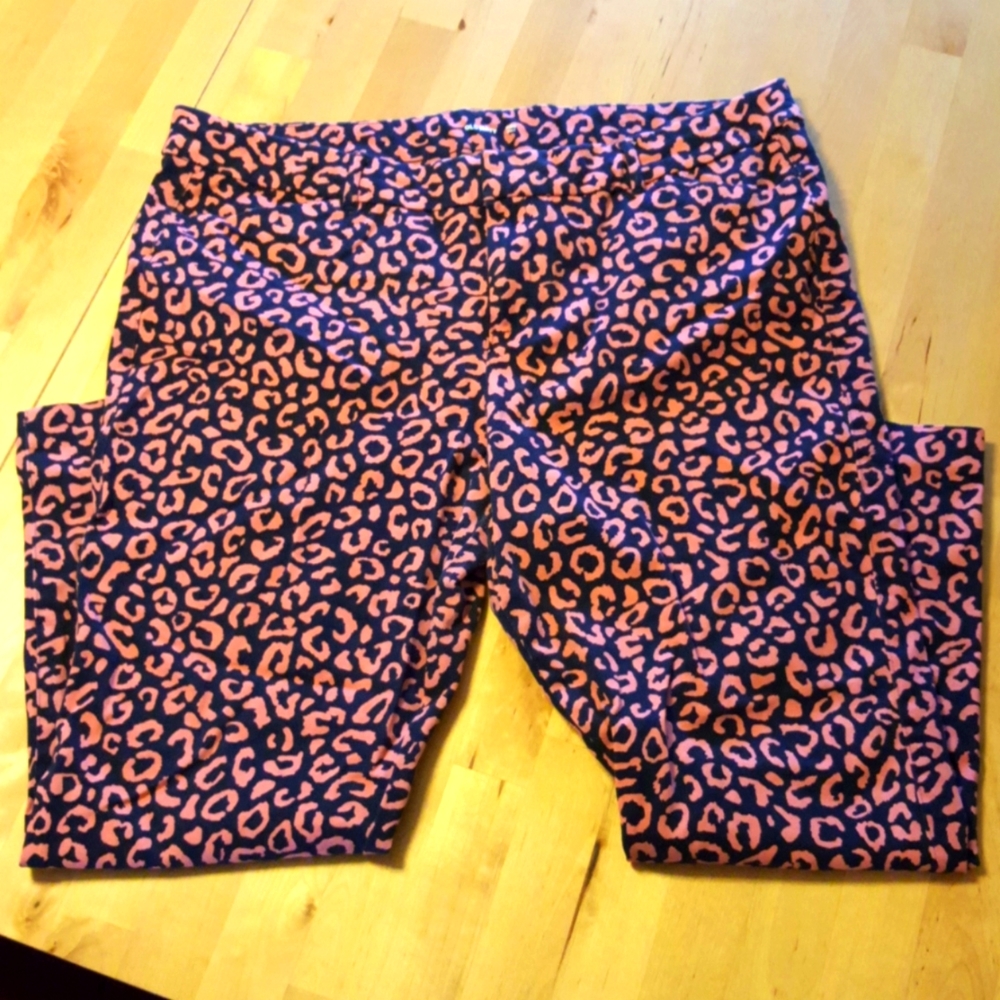 Old Navy Pixie Pants Navy/Pink Cheetah Print
